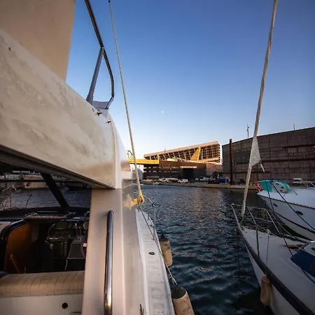 Magno Ii Boat * Sant Adria de Besos