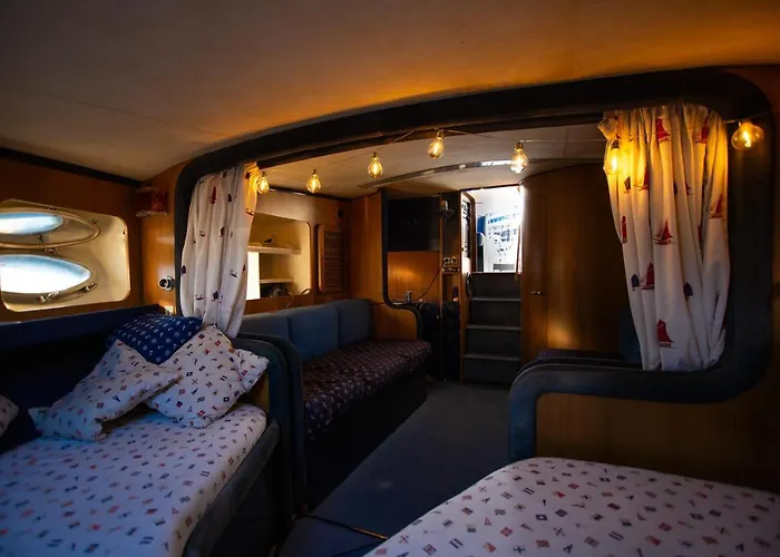 Magno Ii Boat Hotel en barco